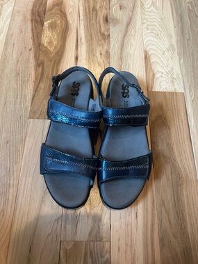 SAS Women’s Navy Blue Adjustable Strap Sandals